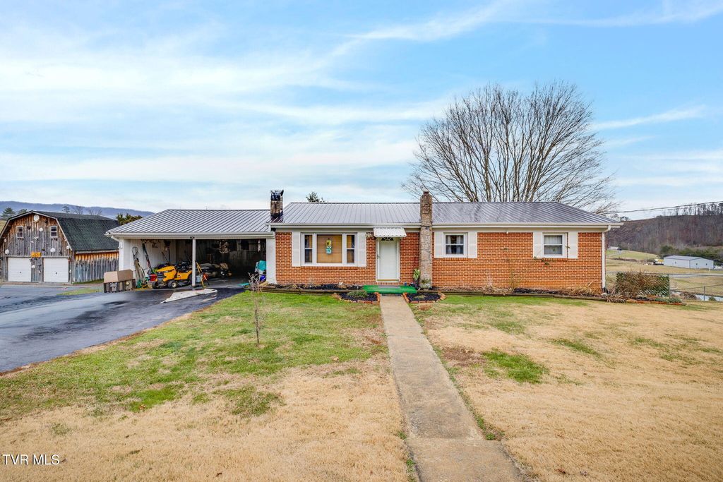 Photo of 404 Pine Ridge Road, Bluff City, TN 37618 (MLS # 9989509)