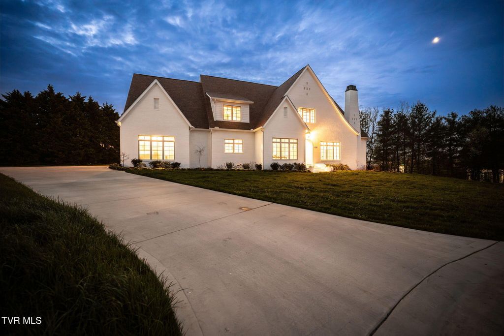 Photo of 406 Lancaster Court, Morristown, TN 37814 (MLS # 9994905)
