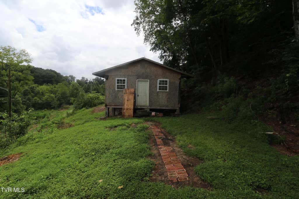 Photo of 201 Andover Drive, Bristol, VA 24201 (MLS # 9998804)