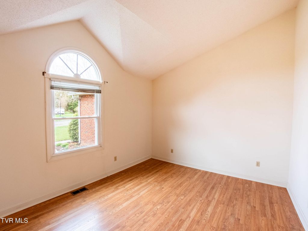 Photo of 1024 Wandering Drive, Kingsport, TN 37660 (MLS # 9993526)