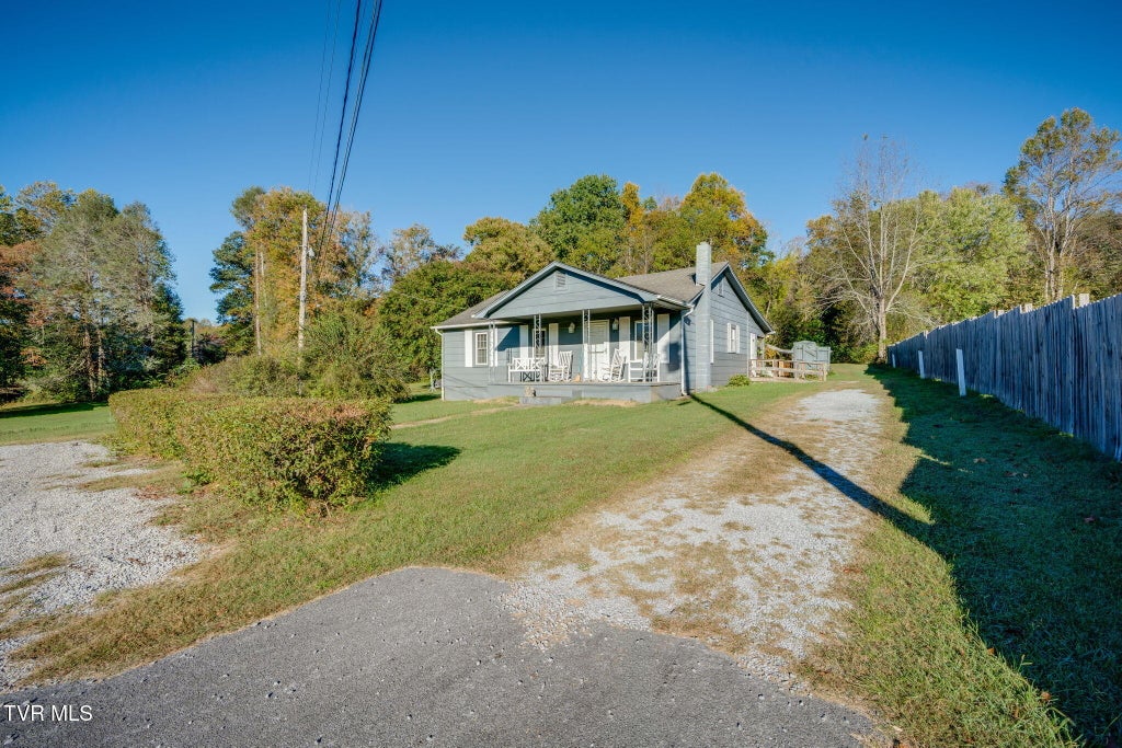 Photo of 145 Parsonage Road, Elizabethton, TN 37643 (MLS # 10002408)