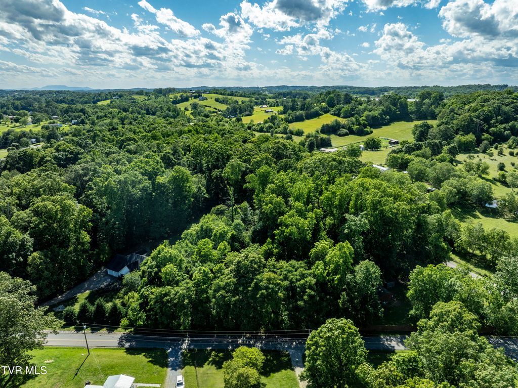 Photo of 6 Shiloh Road, Greeneville, TN 37745 (MLS # 9989184)