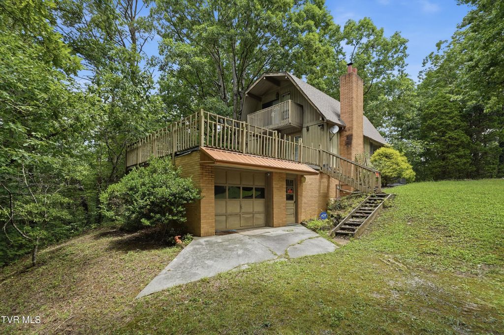 Photo of 415 Berry Road, Bulls Gap, TN 37711 (MLS # 9998171)