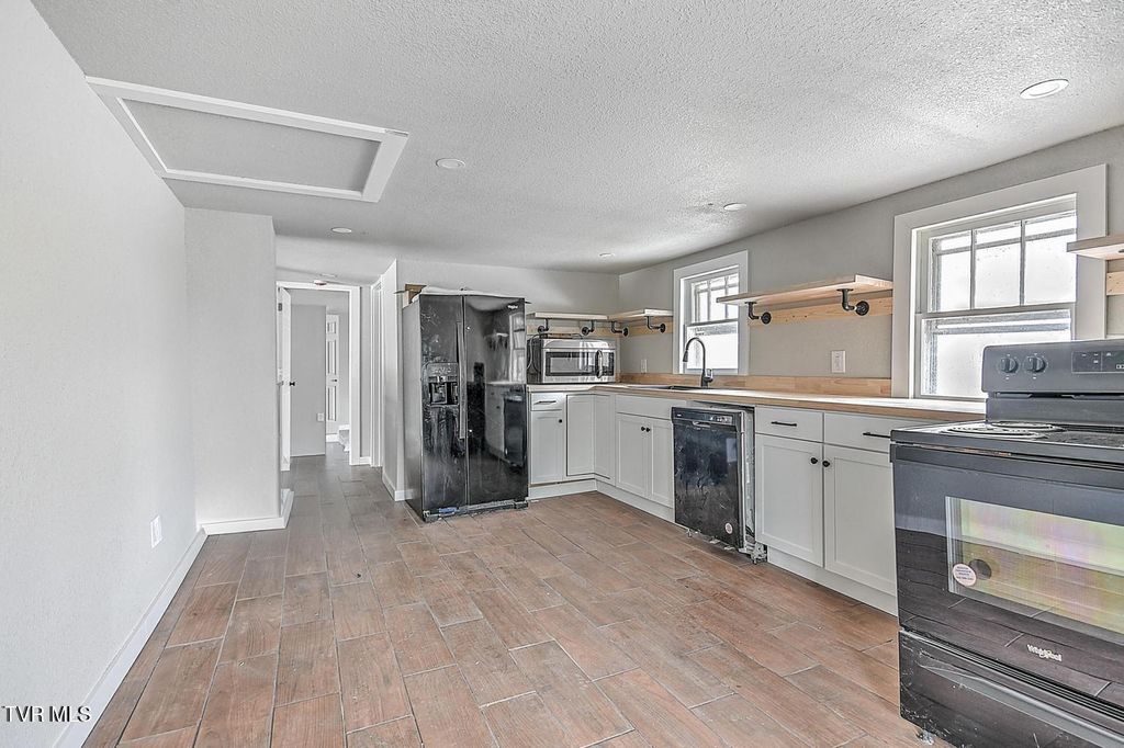 Photo of 1571 Granby Road, Kingsport, TN 37660 (MLS # 9993807)