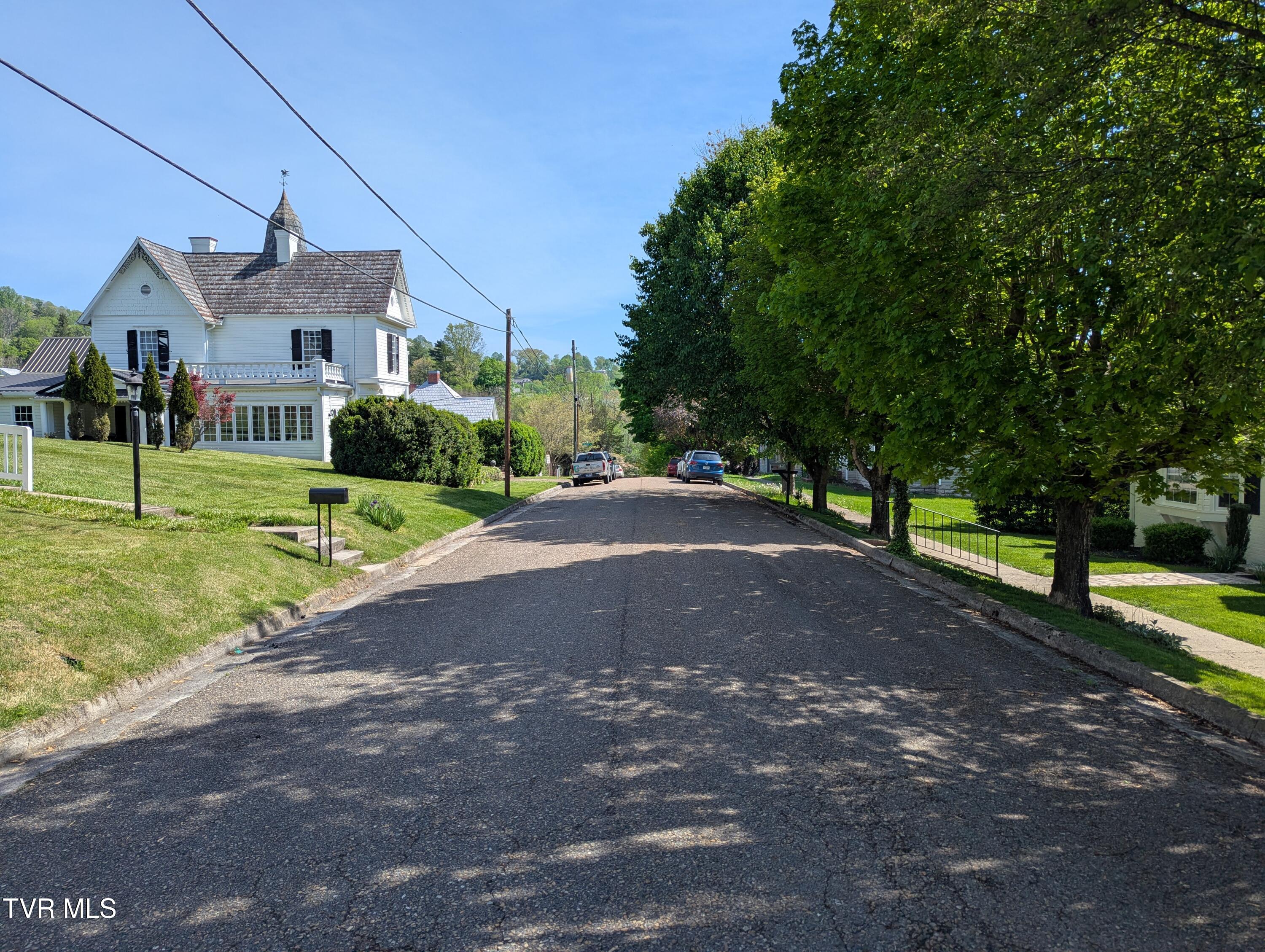 209 Cypress Street, Gate City, Virginia image 6