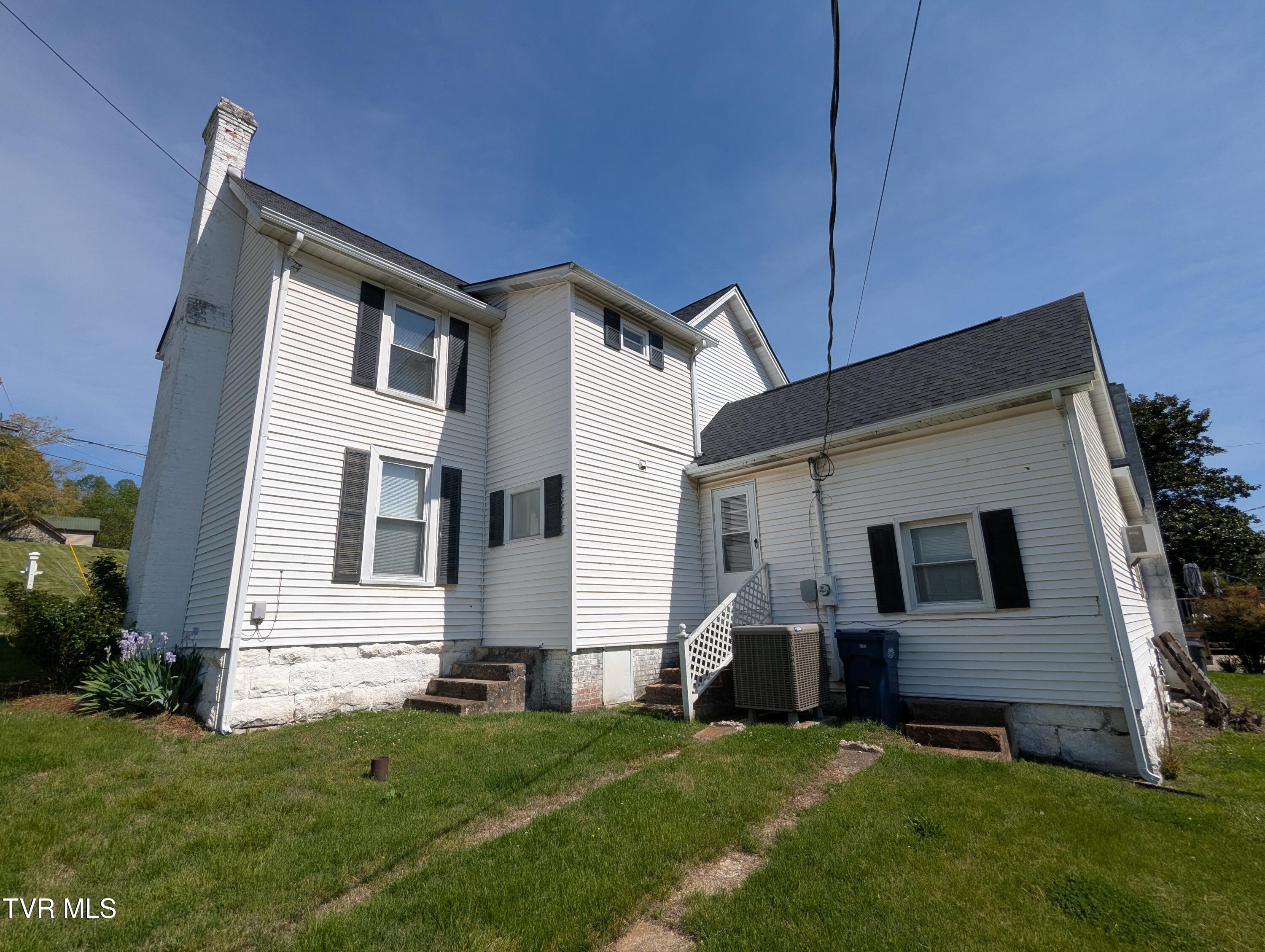 209 Cypress Street, Gate City, Virginia image 3