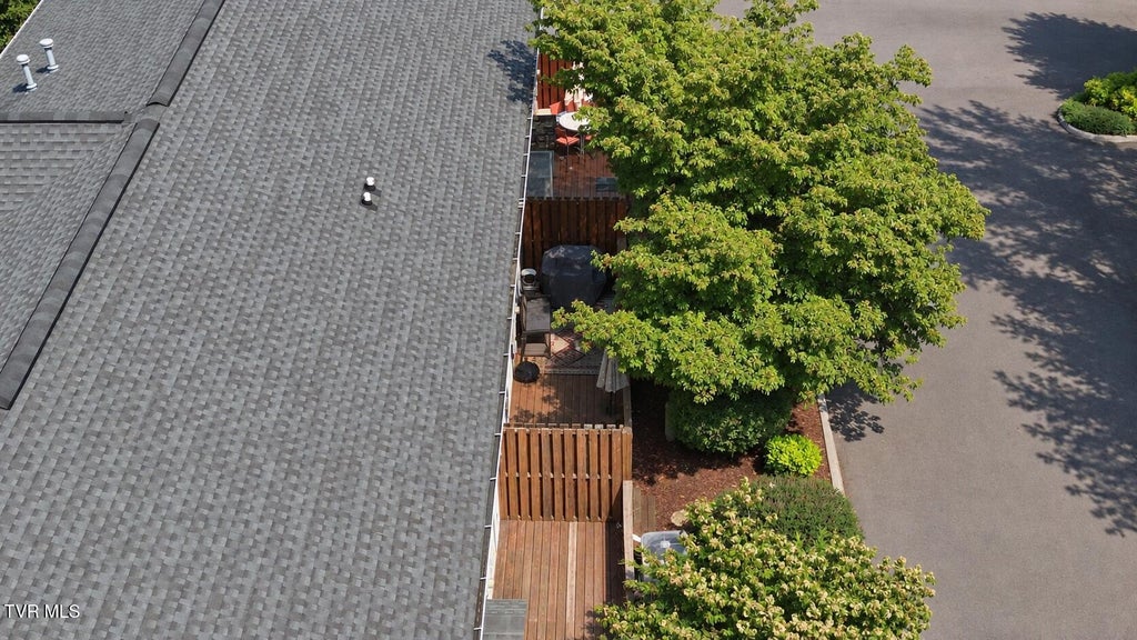 Photo of 102 Bentley Parc # 5, Johnson City, TN 37615 (MLS # 10000919)