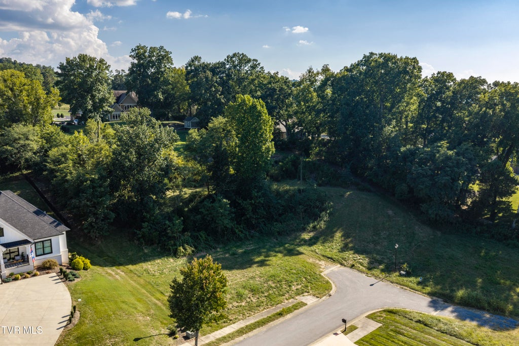 Photo of 467 Lake Approach Drive, Johnson City, TN 37601 (MLS # 10000543)