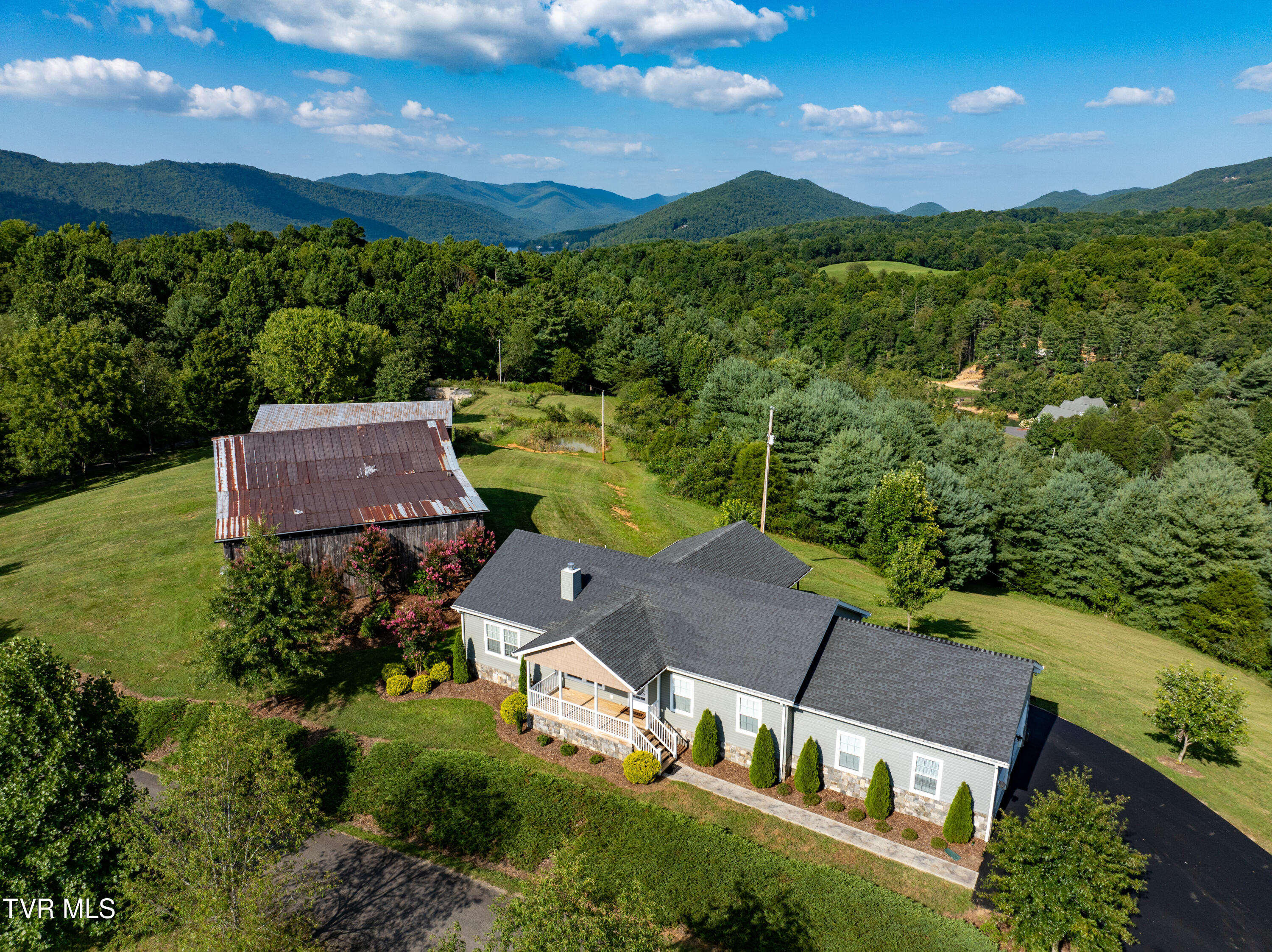 3633 Dry Hill Road, Butler, Tennessee image 3