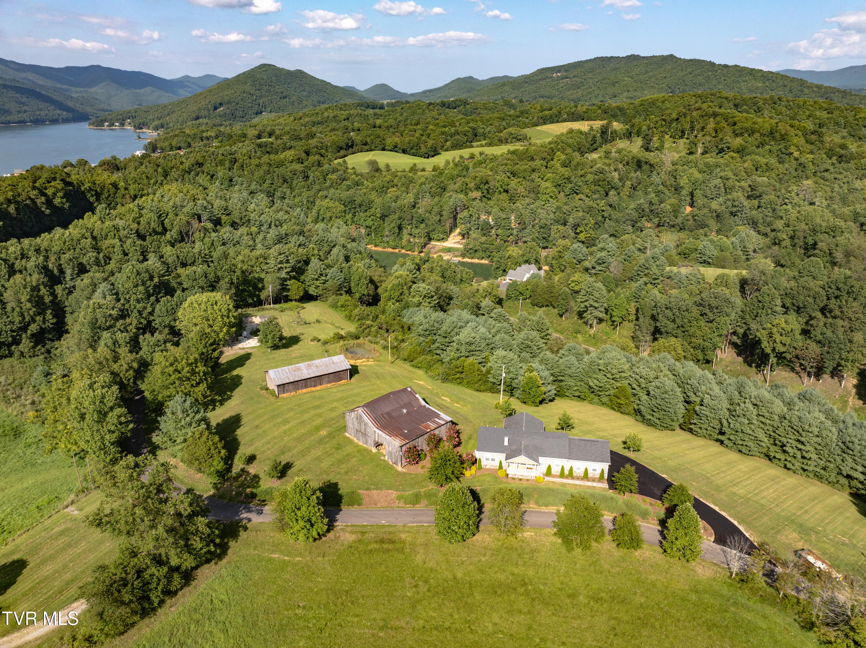 3633 Dry Hill Road, Butler, Tennessee image 8