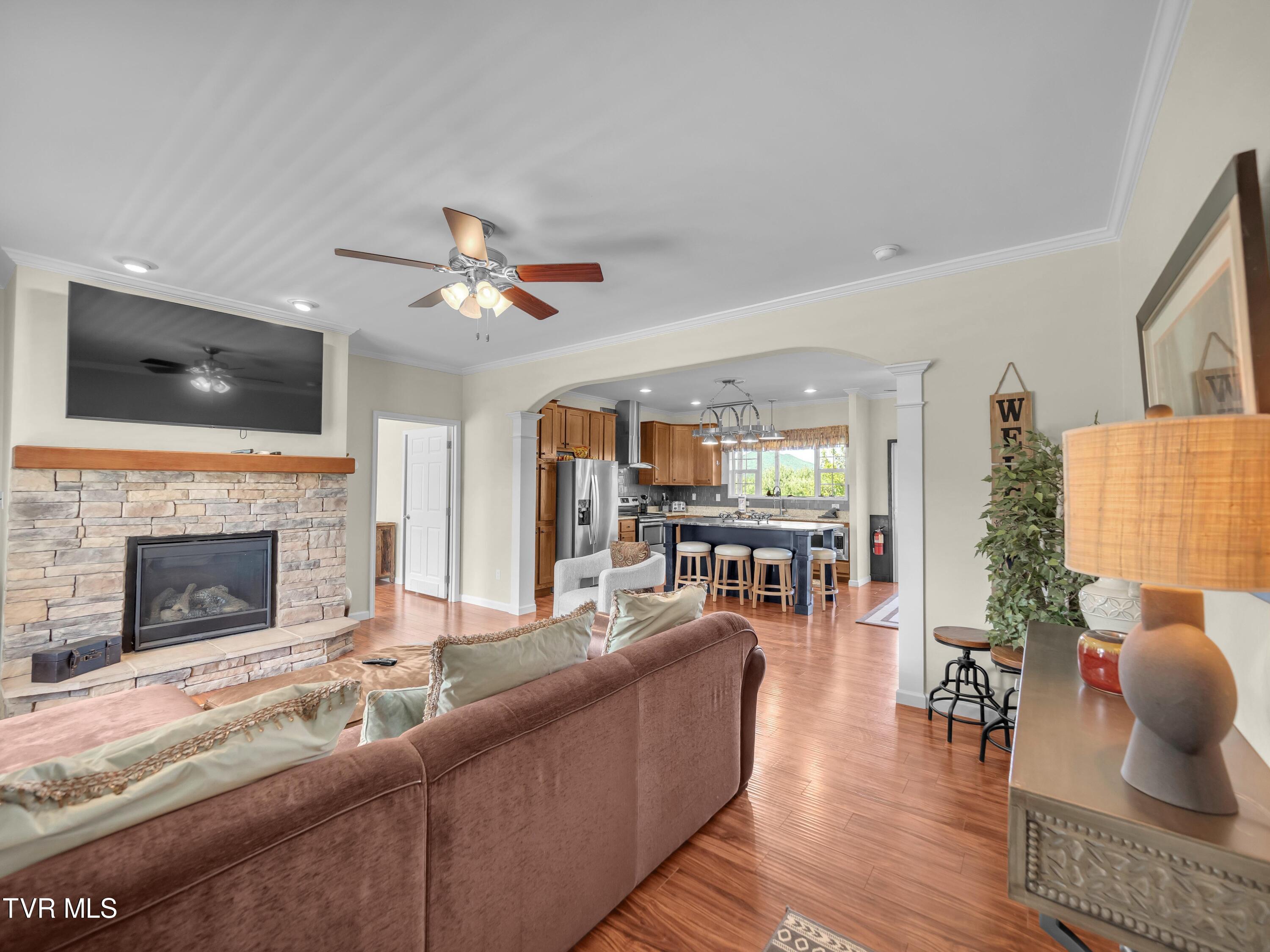 3633 Dry Hill Road, Butler, Tennessee image 44