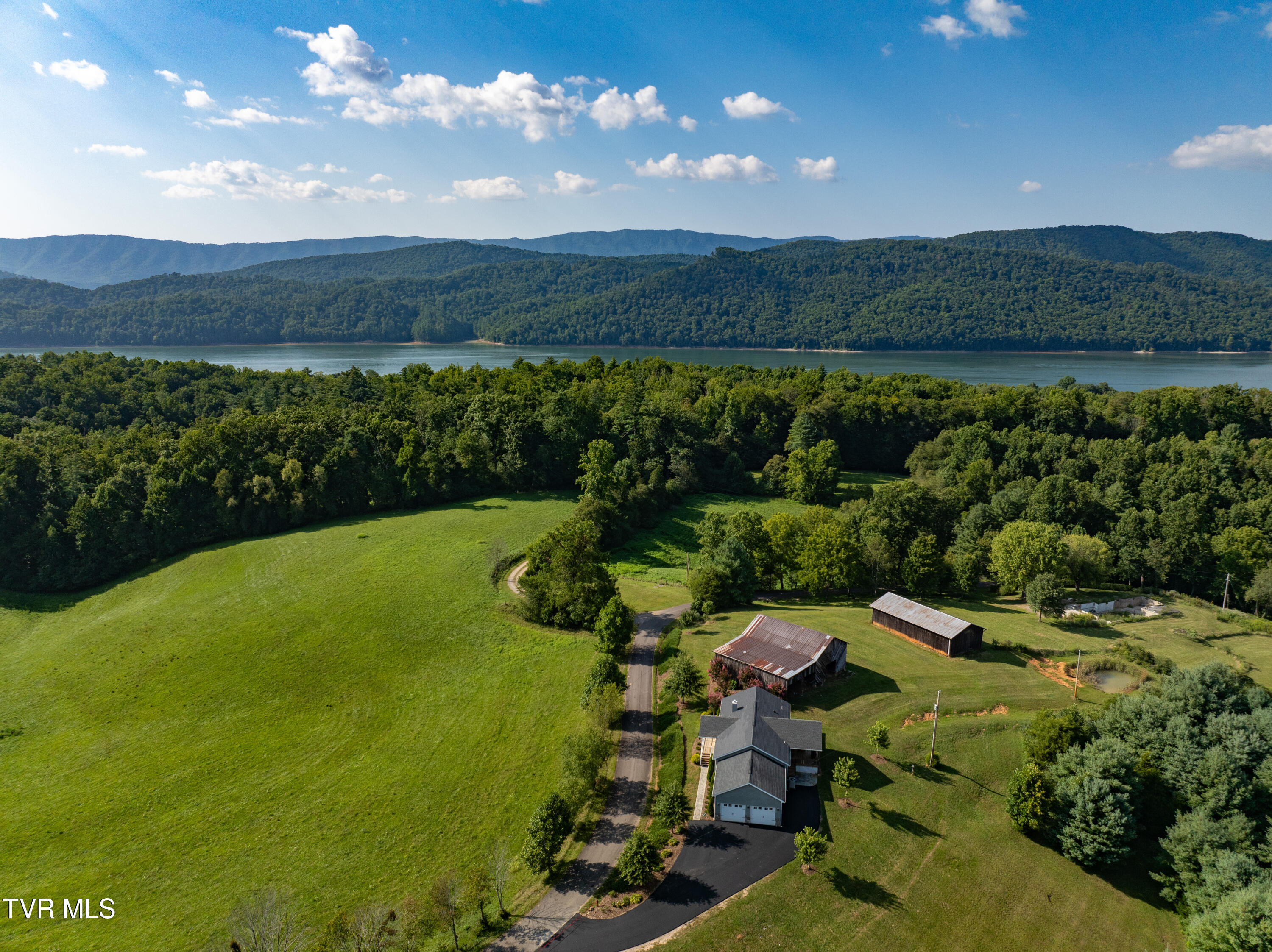 3633 Dry Hill Road, Butler, Tennessee image 5