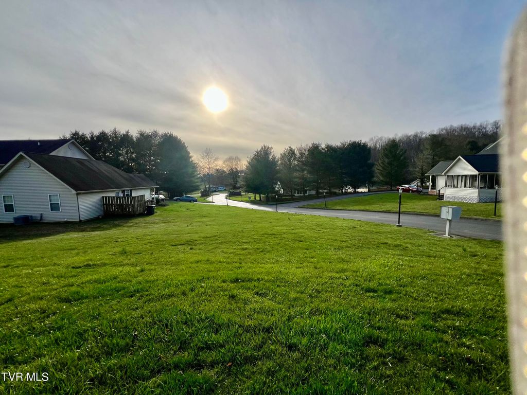 Photo of 254 Booher Road #C2, Bristol, TN 37620 (MLS # 9990393)