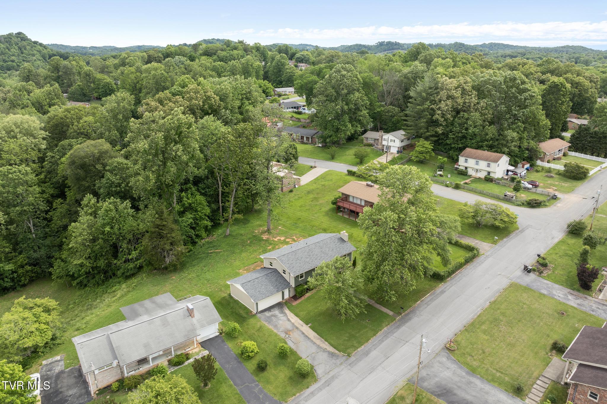 405 Castaway Drive, Kingsport, Tennessee image 39