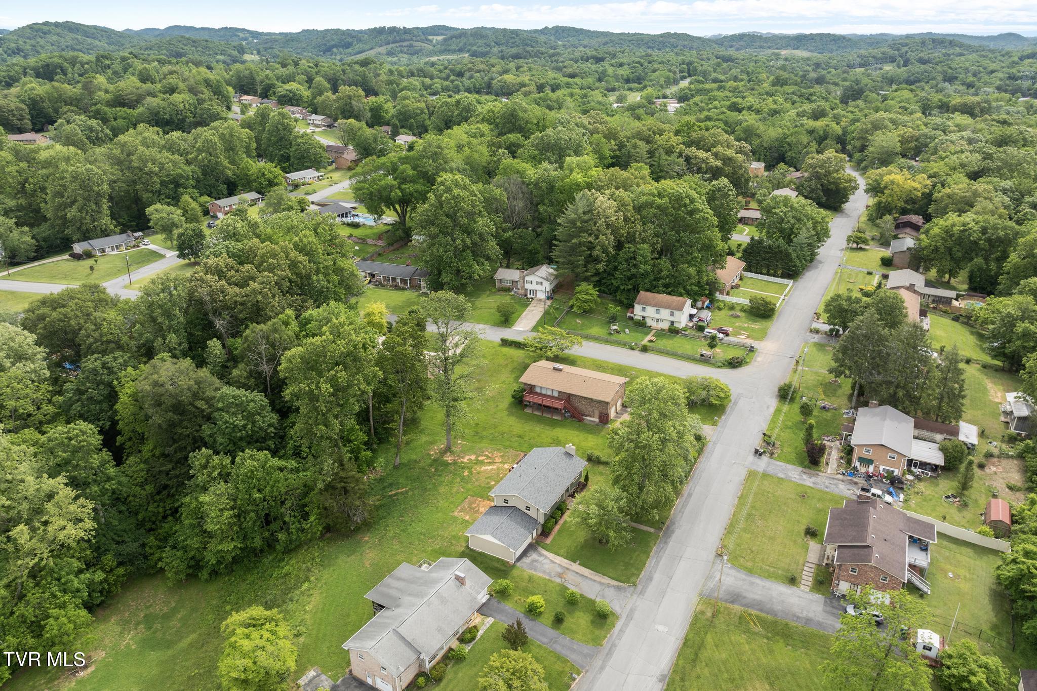 405 Castaway Drive, Kingsport, Tennessee image 44