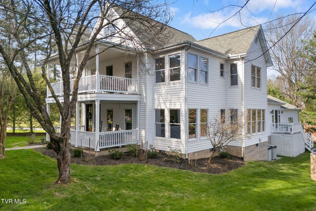 Photo of 315 Church Street, Abingdon, VA 24210 (MLS # 9993239)