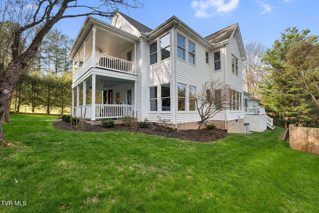 Photo of 315 Church Street, Abingdon, VA 24210 (MLS # 9993239)