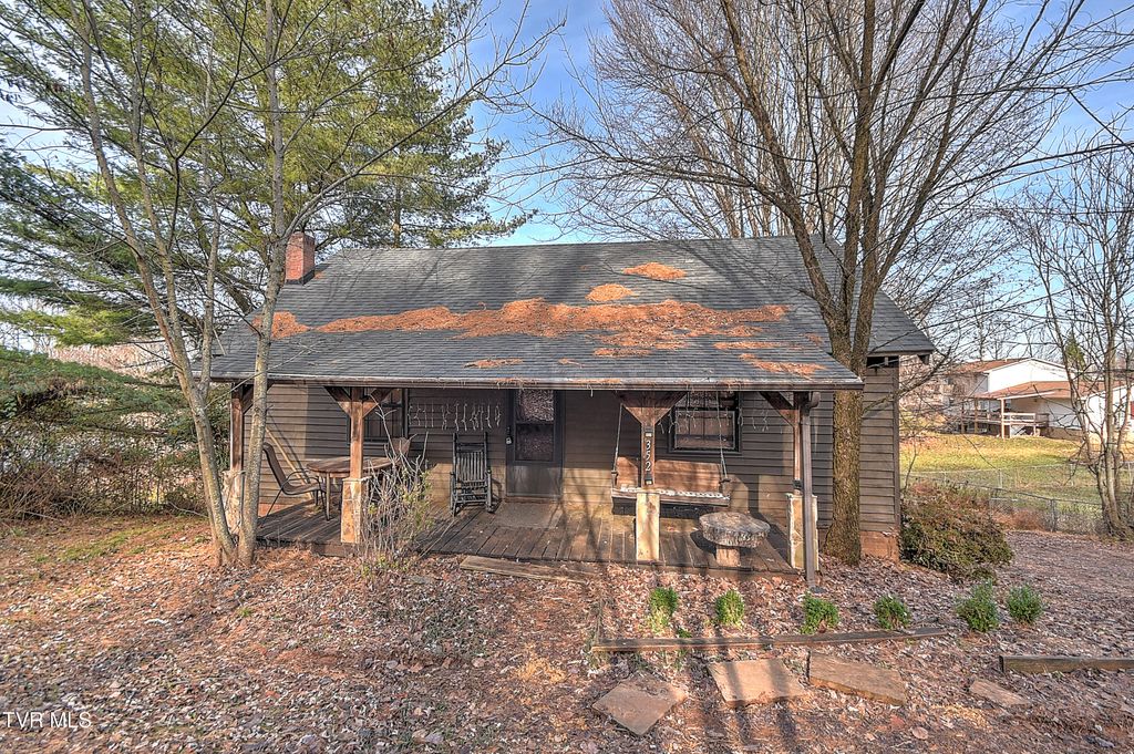 Photo of 352 Stage Road, Kingsport, TN 37664 (MLS # 9988921)