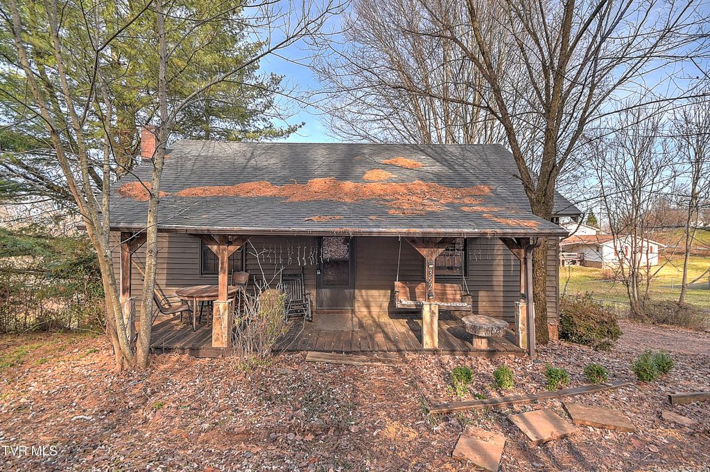 Photo of 352 Stage Road, Kingsport, TN 37664 (MLS # 9988921)