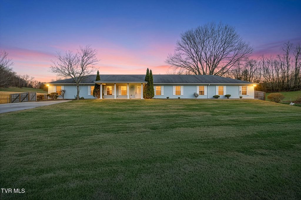 Photo of 1540 Highway 70 Bypass, Greeneville, TN 37743 (MLS # 9989150)