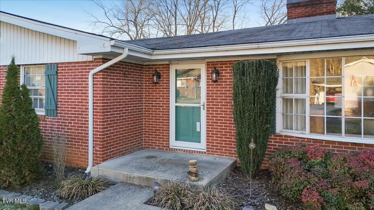 111 Hatfield Drive, Elizabethton, Tennessee image 2
