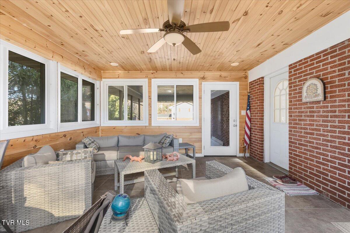 111 Hatfield Drive, Elizabethton, Tennessee image 32