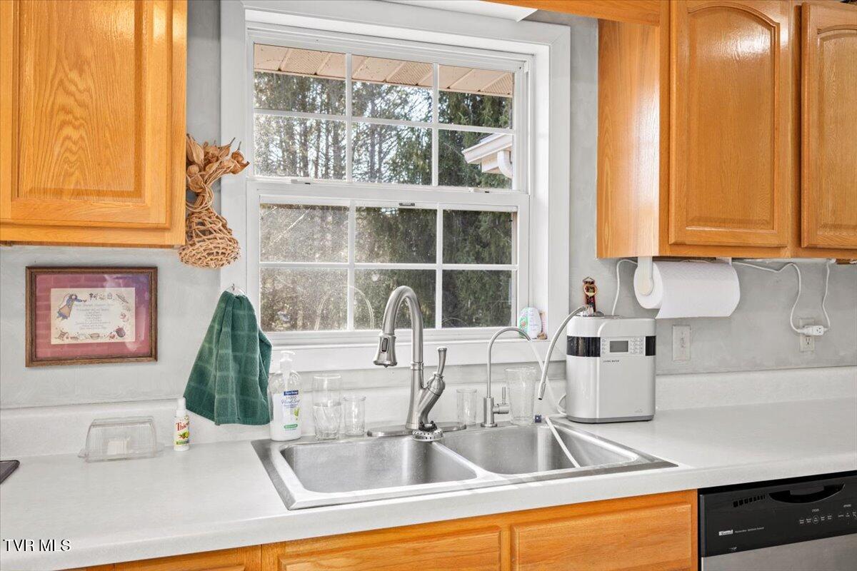 111 Hatfield Drive, Elizabethton, Tennessee image 30