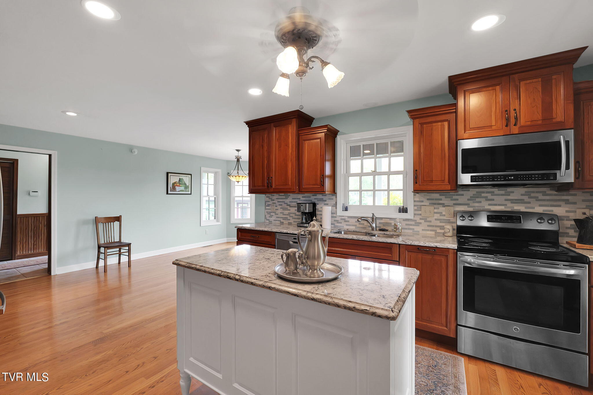 9117 Mountain Road, Lebanon, Virginia image 13