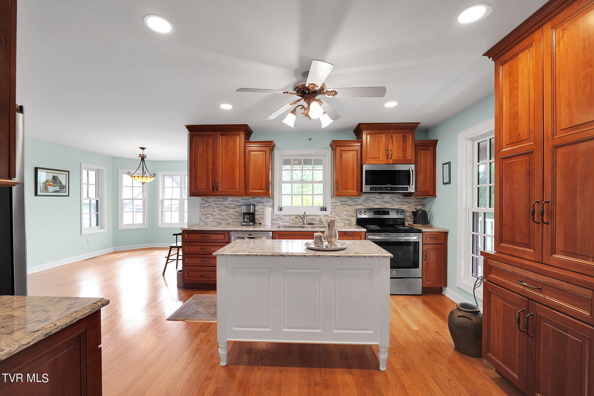 9117 Mountain Road, Lebanon, Virginia image 16