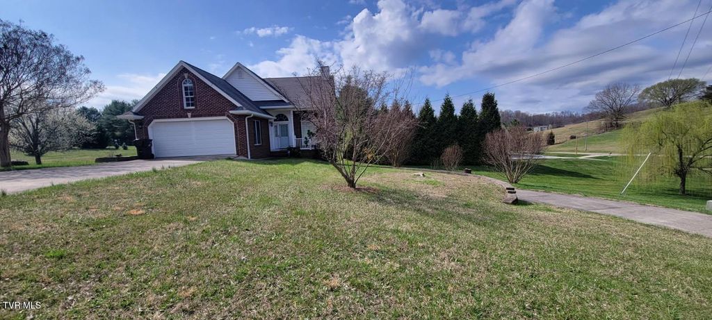 Photo of 150 New Bethel Road, Piney Flats, TN 37686 (MLS # 9993437)