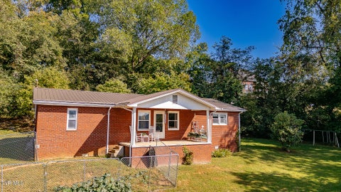 Homes For Sale - 2434 Nancy Street<br/> Elizabethton, TN 37643