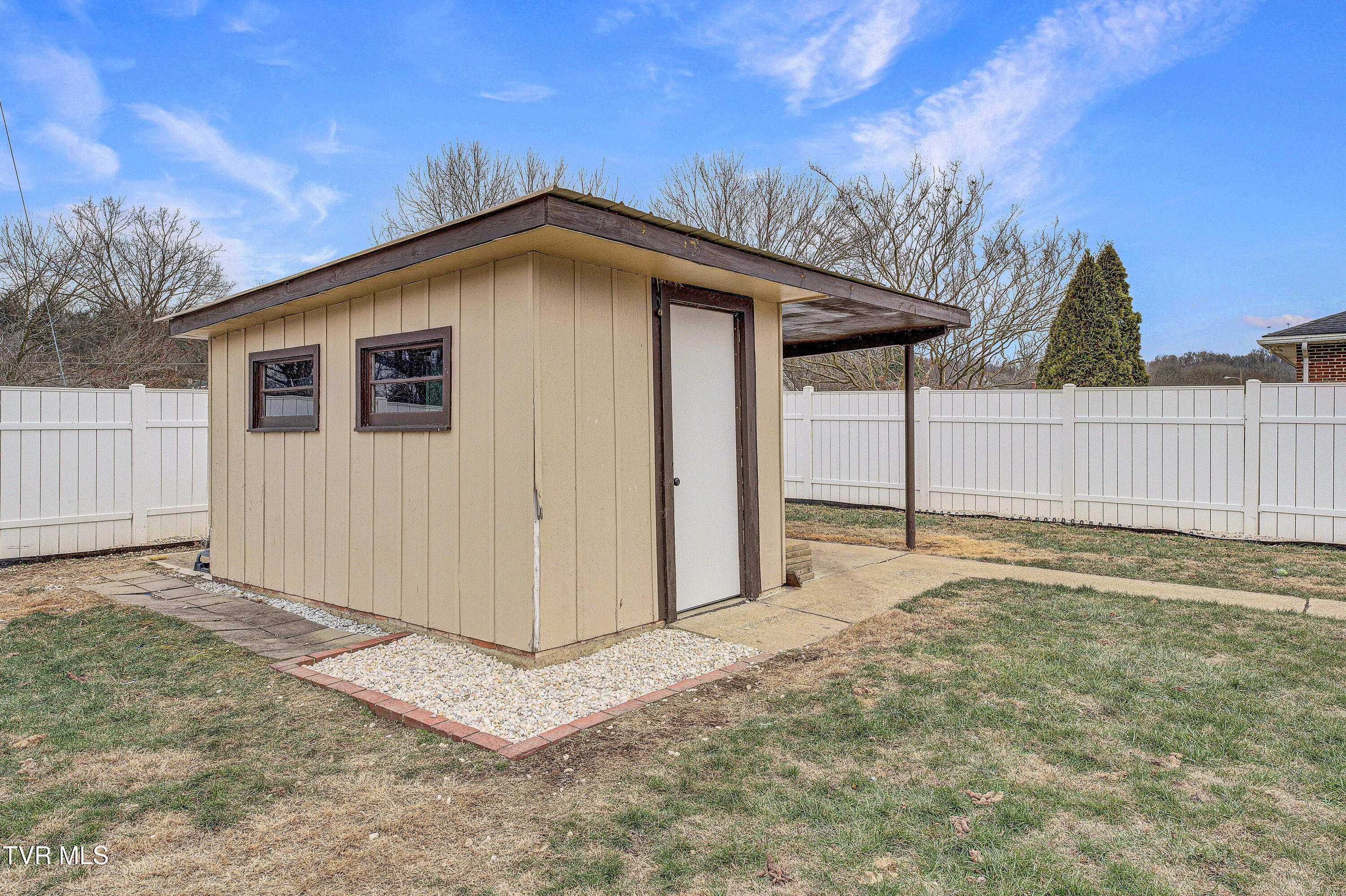 Kingsport, Tennessee 37664, United States, 3 Bedrooms Bedrooms, ,2 BathroomsBathrooms,Residential,Pending,8719