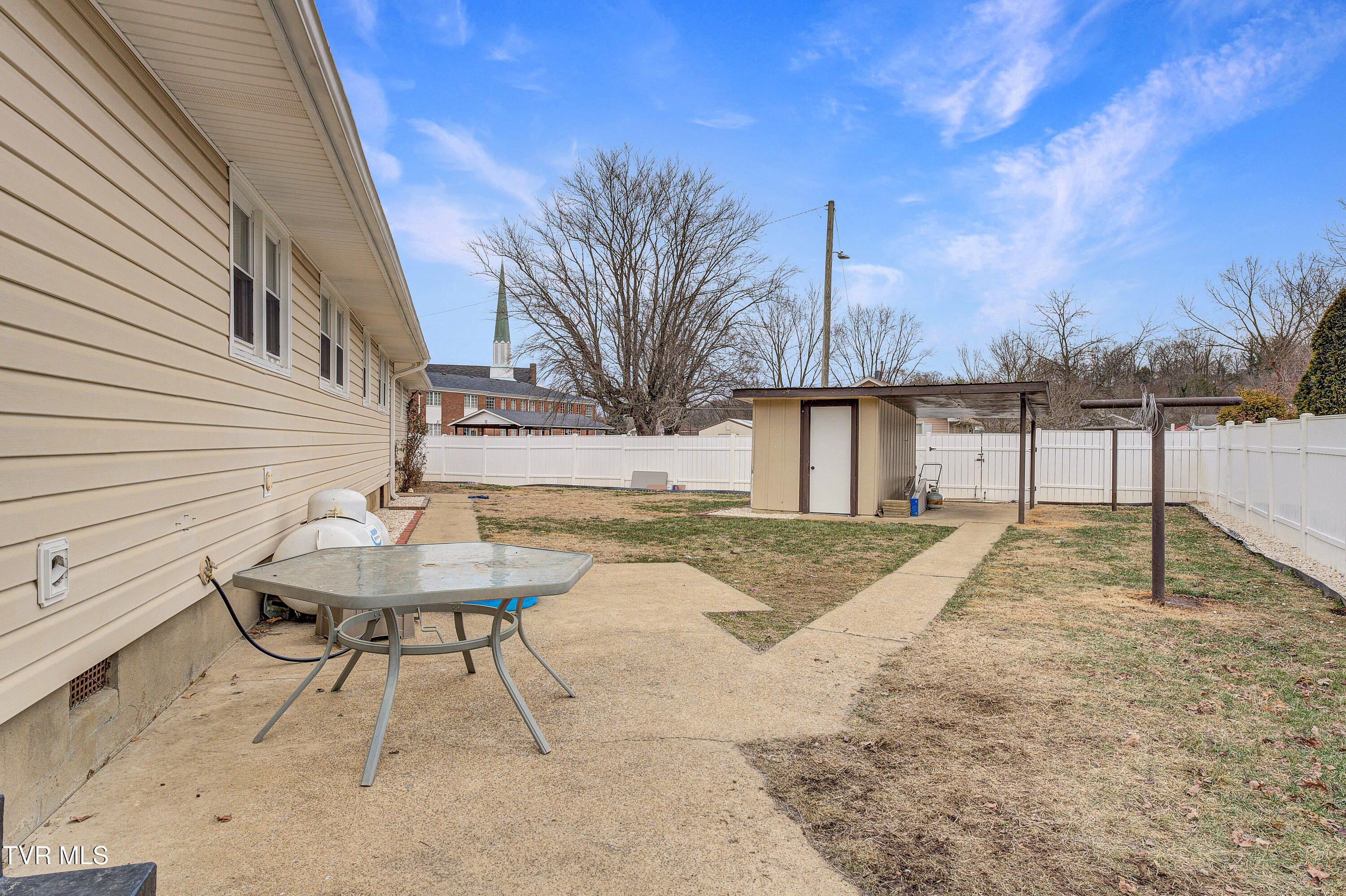 Kingsport, Tennessee 37664, United States, 3 Bedrooms Bedrooms, ,2 BathroomsBathrooms,Residential,Pending,8719