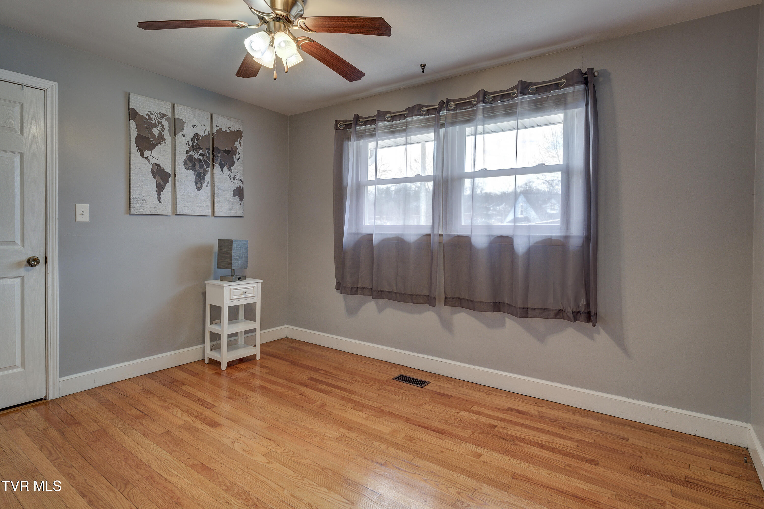 Kingsport, Tennessee 37664, United States, 3 Bedrooms Bedrooms, ,2 BathroomsBathrooms,Residential,Pending,8719