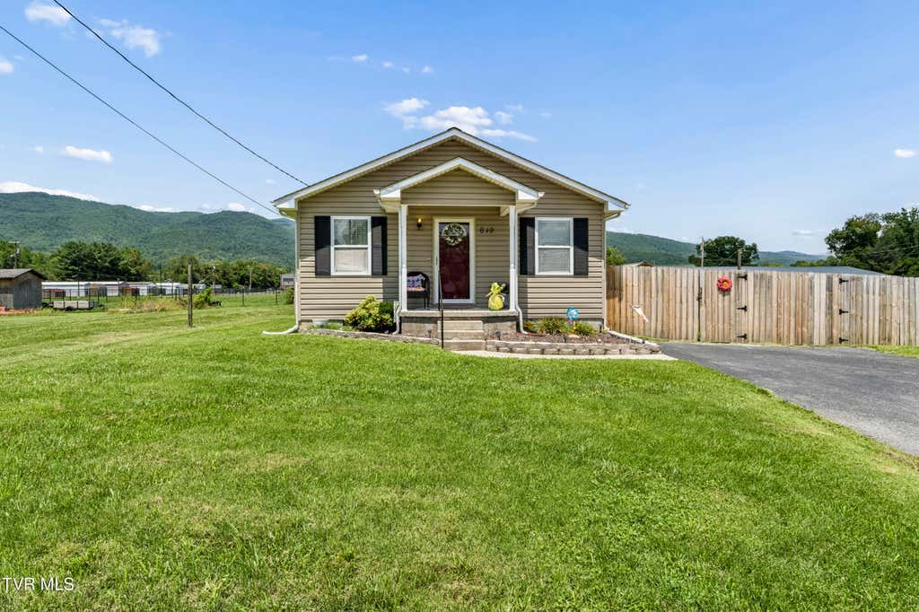 Photo of 649 Highway 91, Elizabethton, TN 37643 (MLS # 9998366)