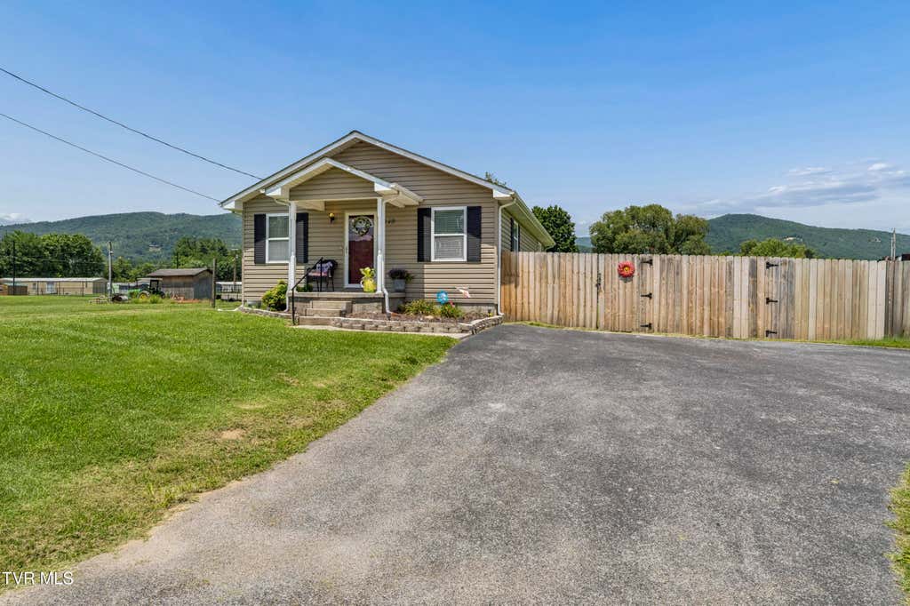 Photo of 649 Highway 91, Elizabethton, TN 37643 (MLS # 9998366)