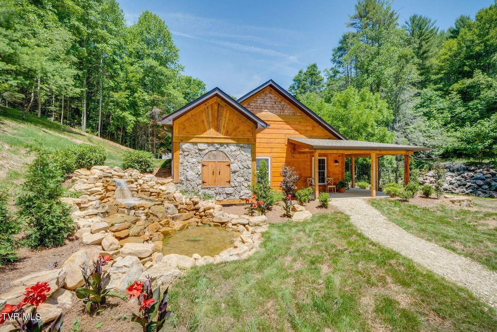 Photo of 505 Scott Street, Butler, TN 37640 (MLS # 9998214)
