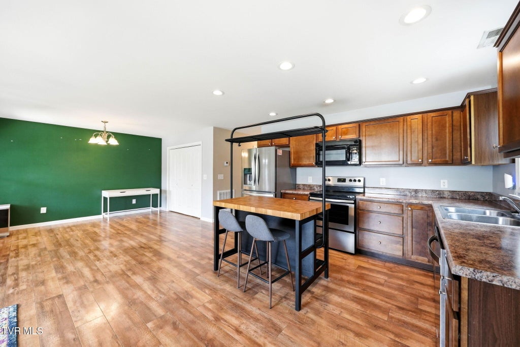 Photo of 2506 Overlook Road, Kingsport, TN 37664 (MLS # 10000439)