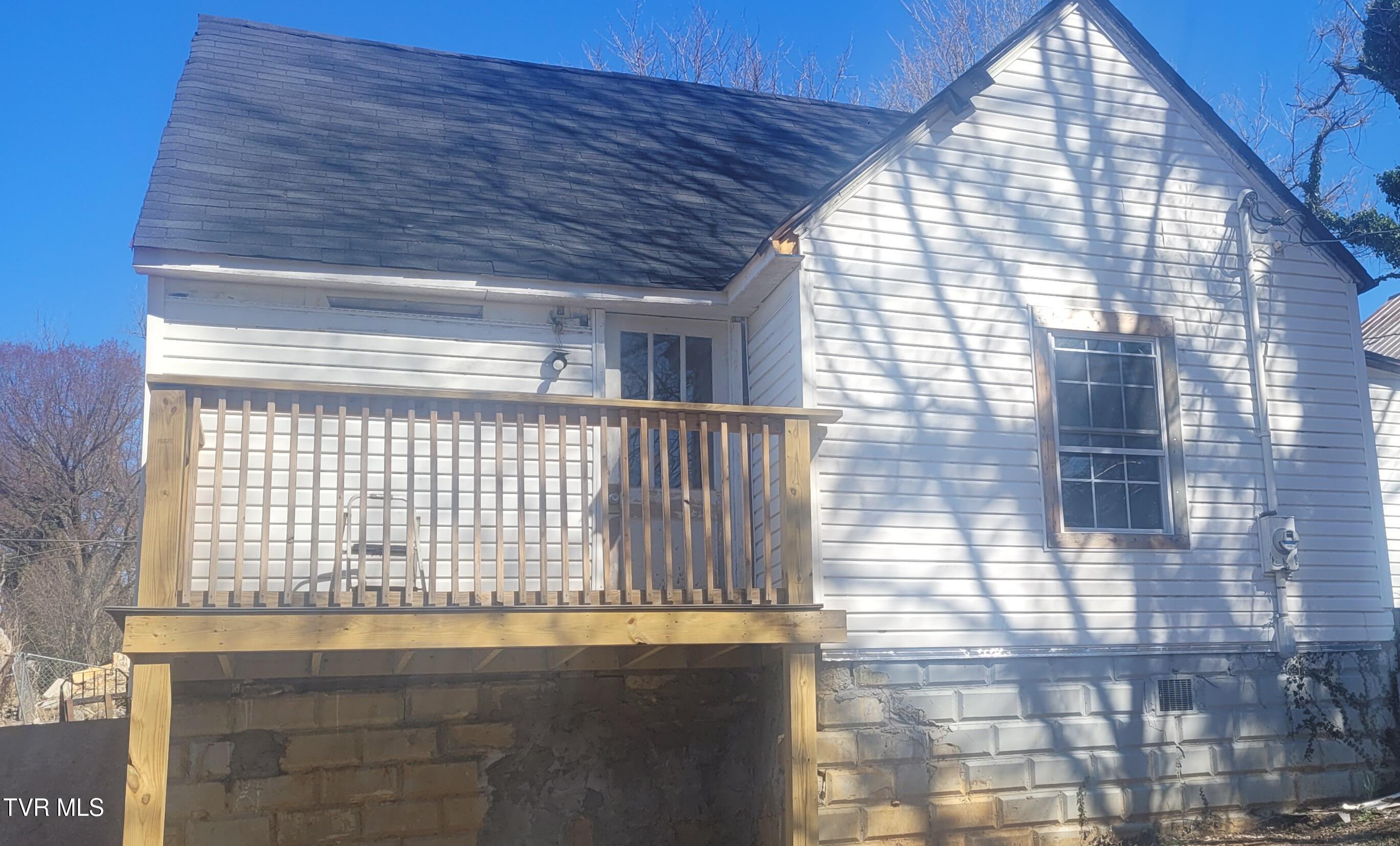 3912 Memorial Boulevard, Kingsport, Tennessee image 1
