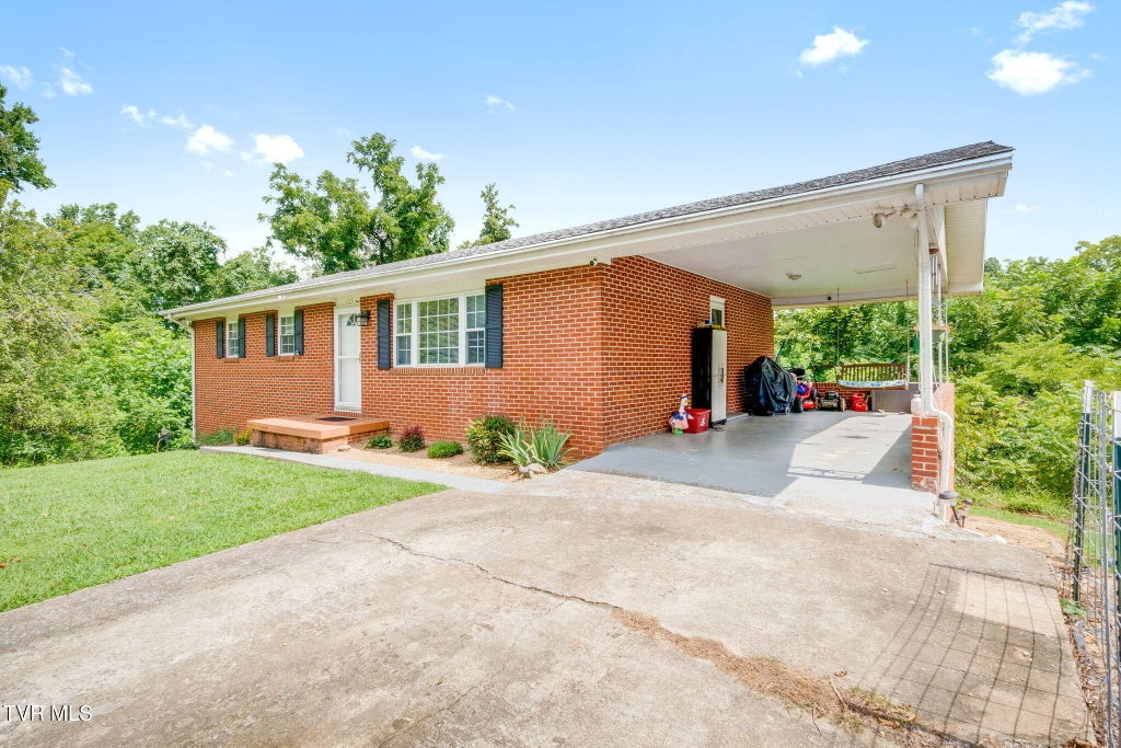 Photo of 125 Utah Street, Johnson City, TN 37601 (MLS # 9999082)
