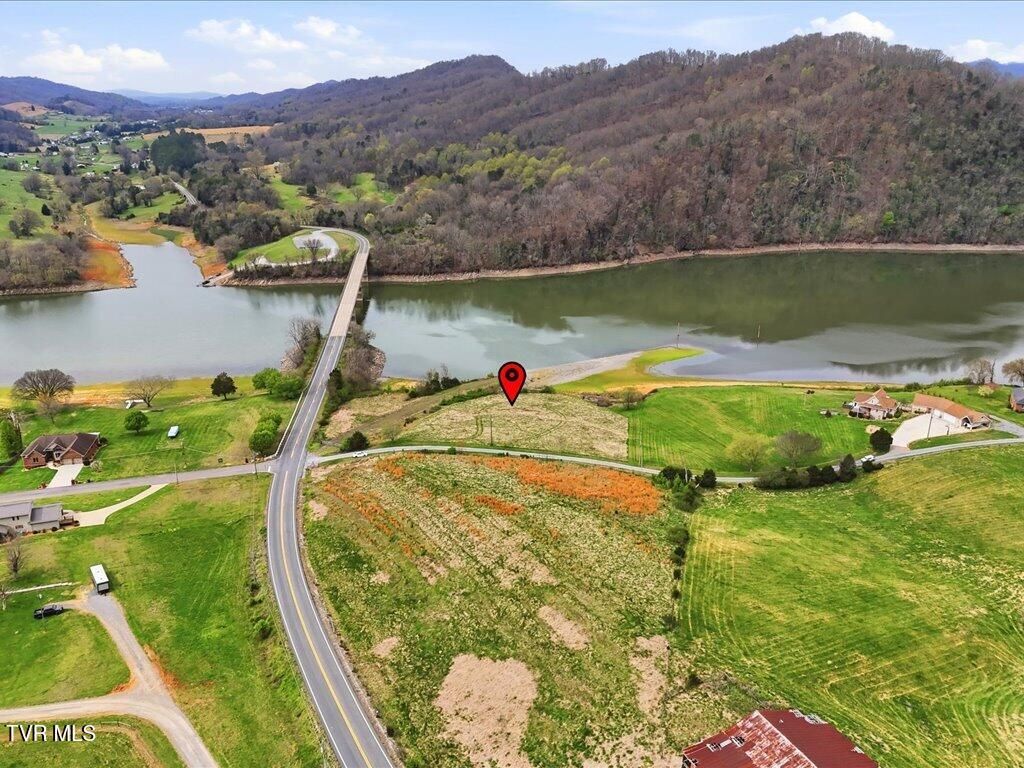 Photo of 101 Riverfront Drive, Rogersville, TN 37857 (MLS # 9993247)