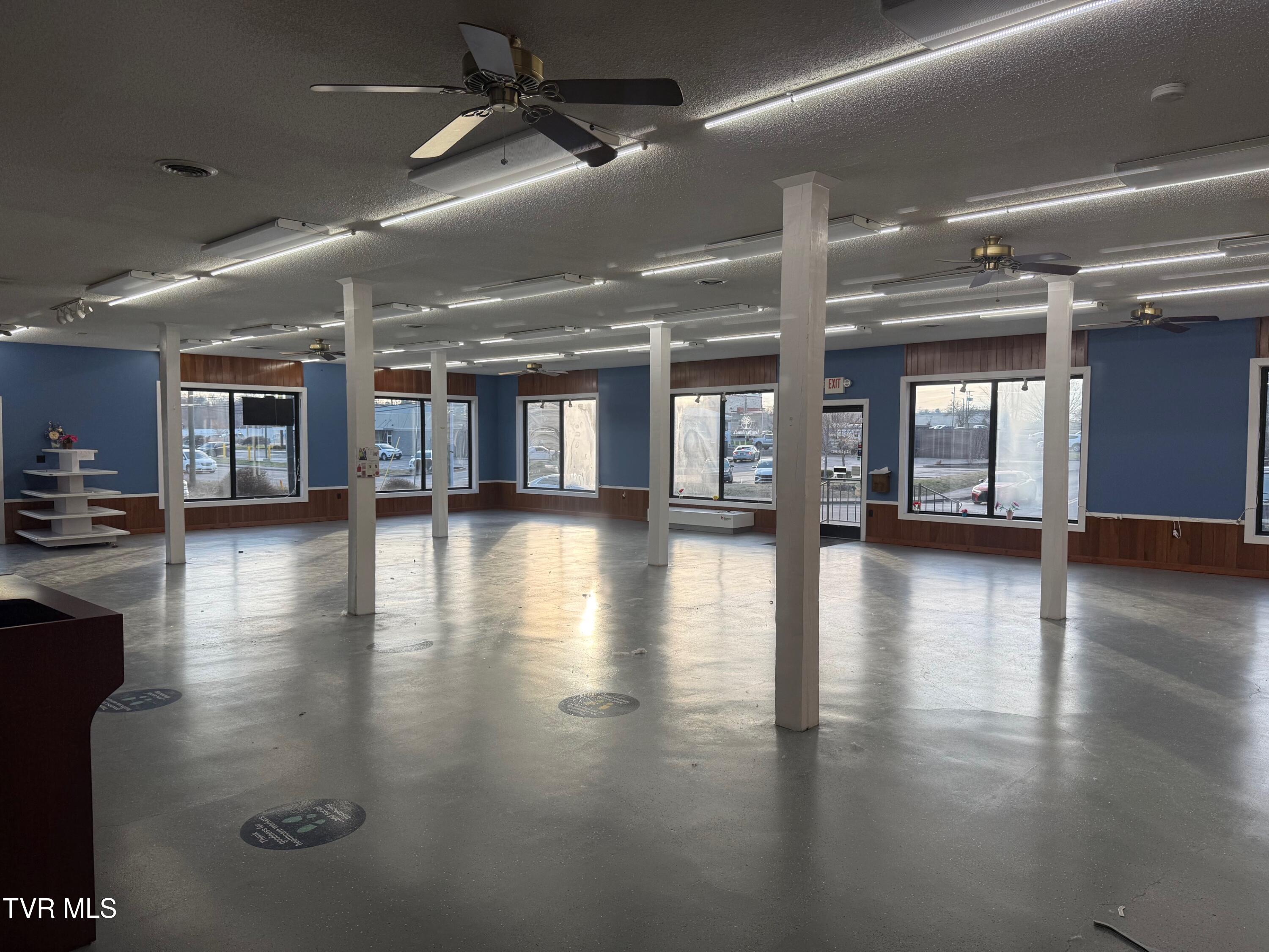 1904 Brookside Drive