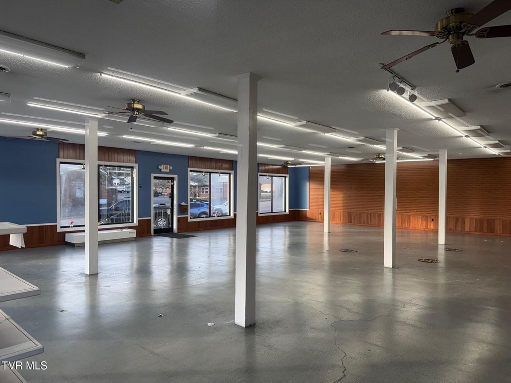 Photo of 1904 Brookside Drive, Kingsport, TN 37660 (MLS # 9992021)