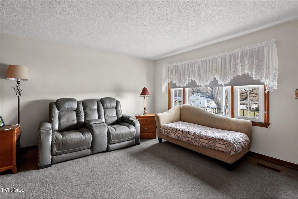 Photo of 200 Keith Road, Bristol, TN 37620 (MLS # 9989963)