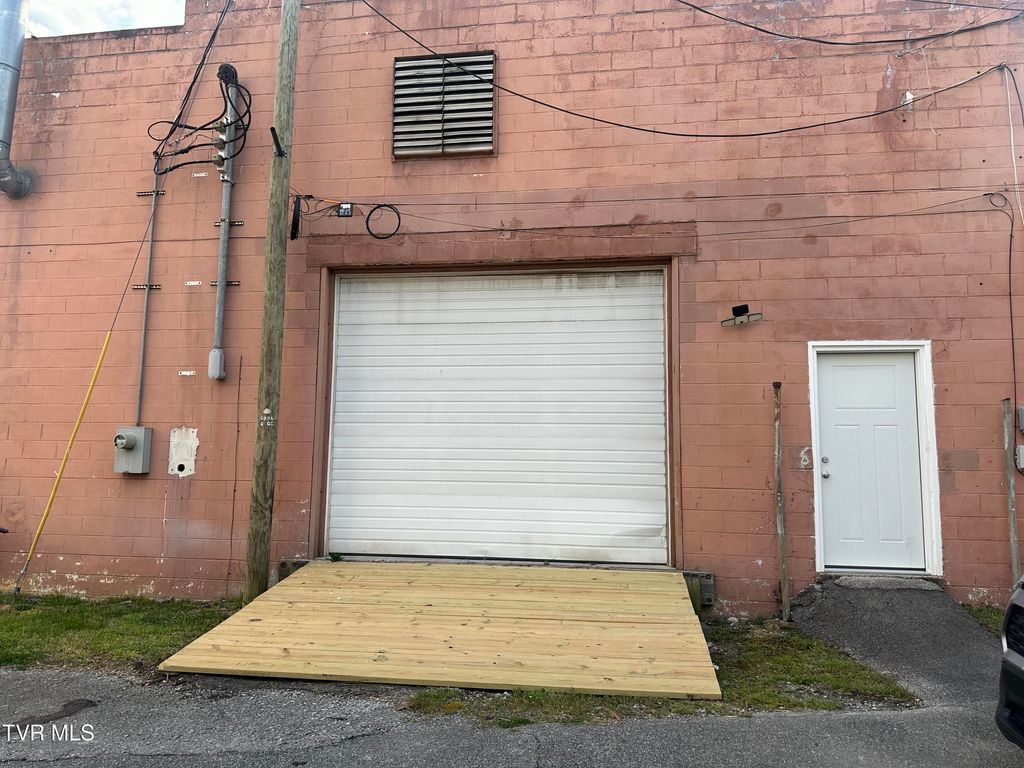 Photo of 110 Austin Street, Greeneville, TN 37745 (MLS # 9993983)