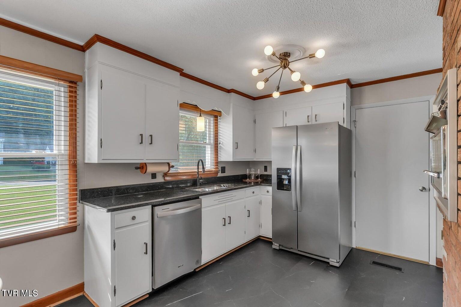 2216 Westfield Street, Bristol, Virginia image 11
