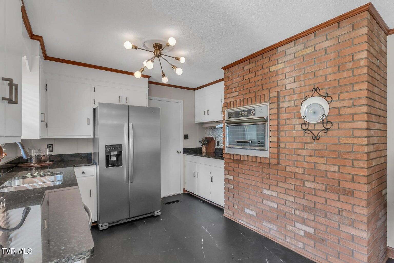 2216 Westfield Street, Bristol, Virginia image 13