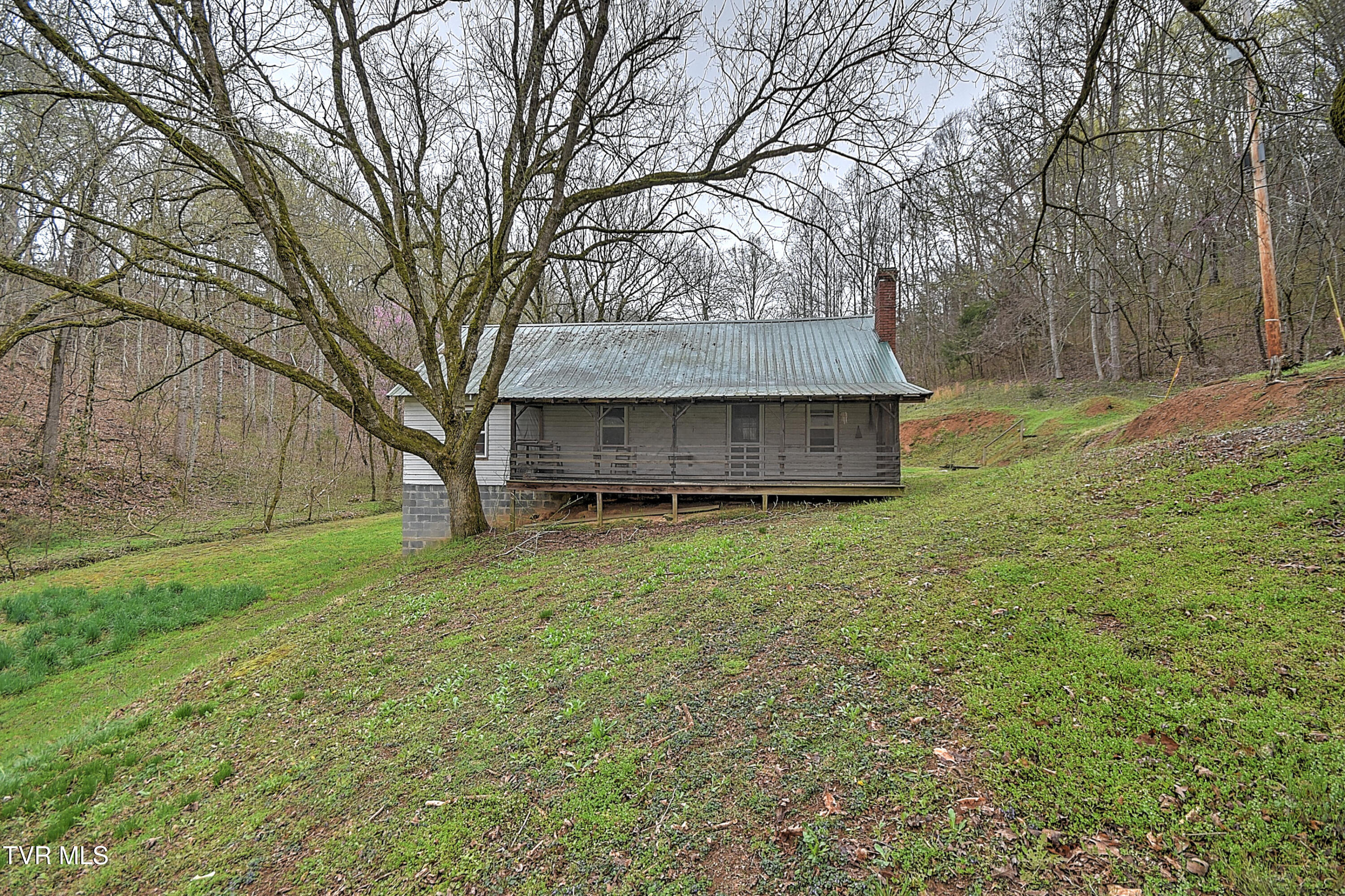 2461 Summer Way, Parrottsville, Tennessee image 2