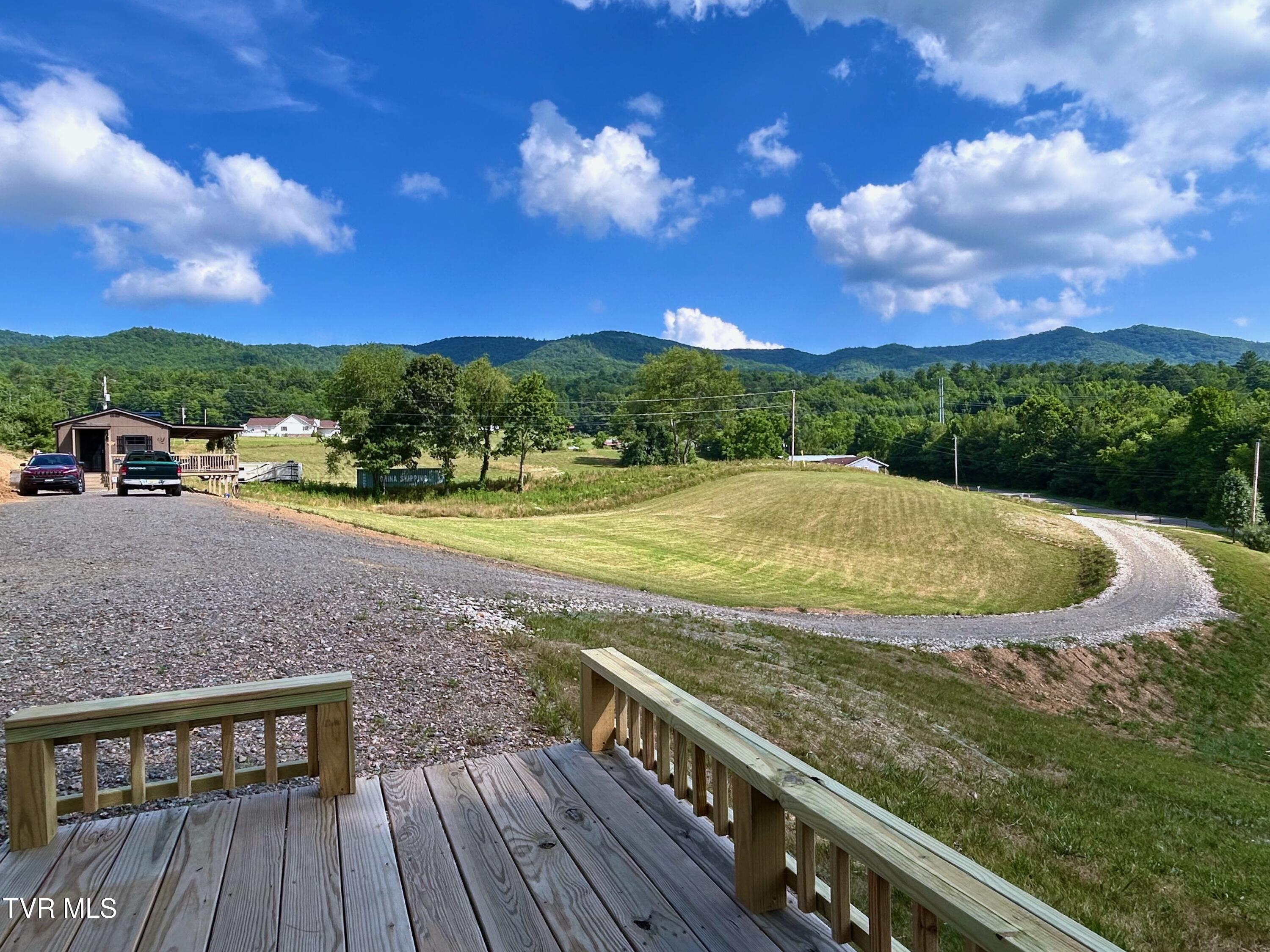 571 Pedro Shoun Lane, Mountain City, Tennessee image 8