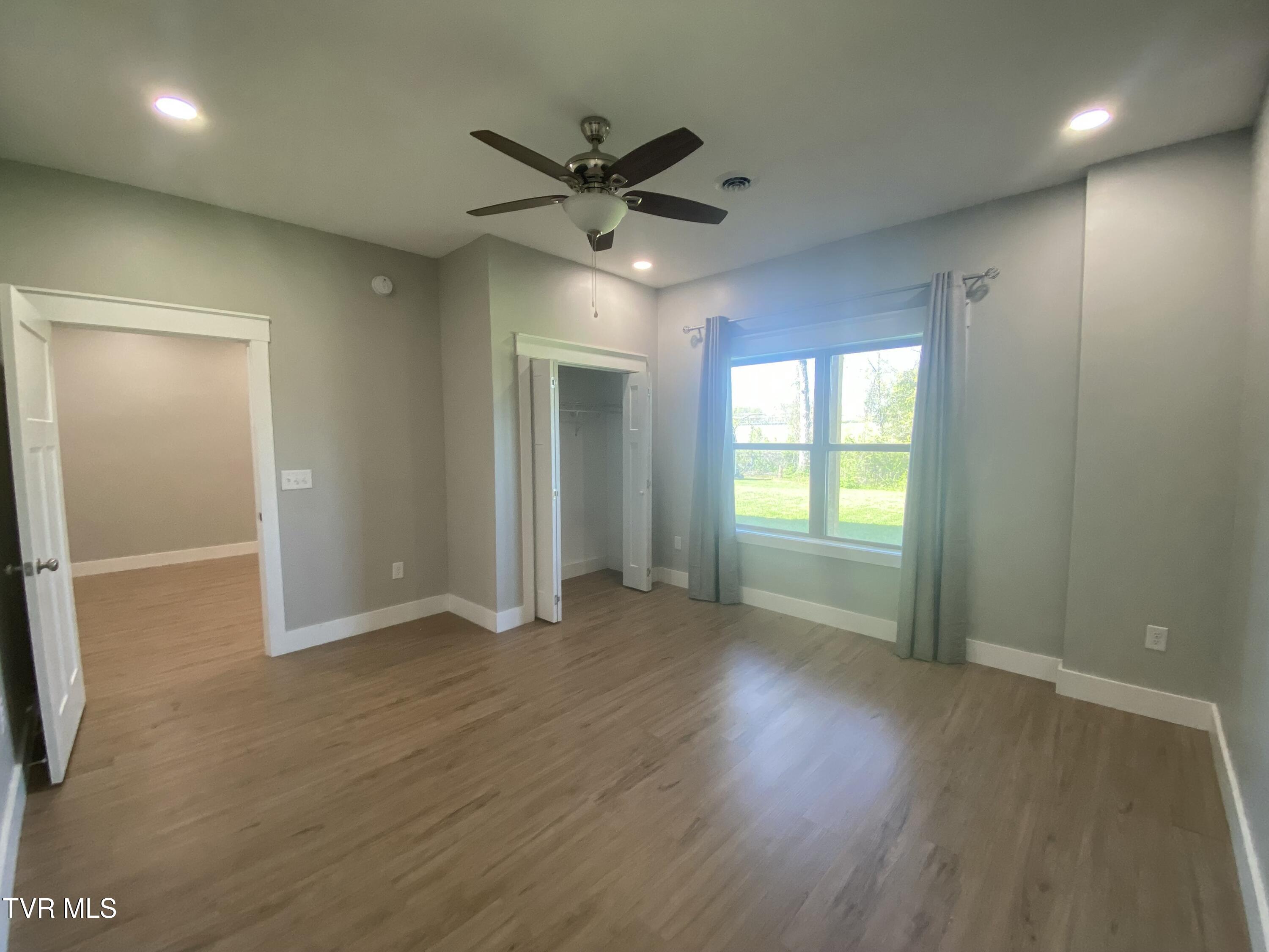 2410 Textile Street, Johnson City, Tennessee image 24
